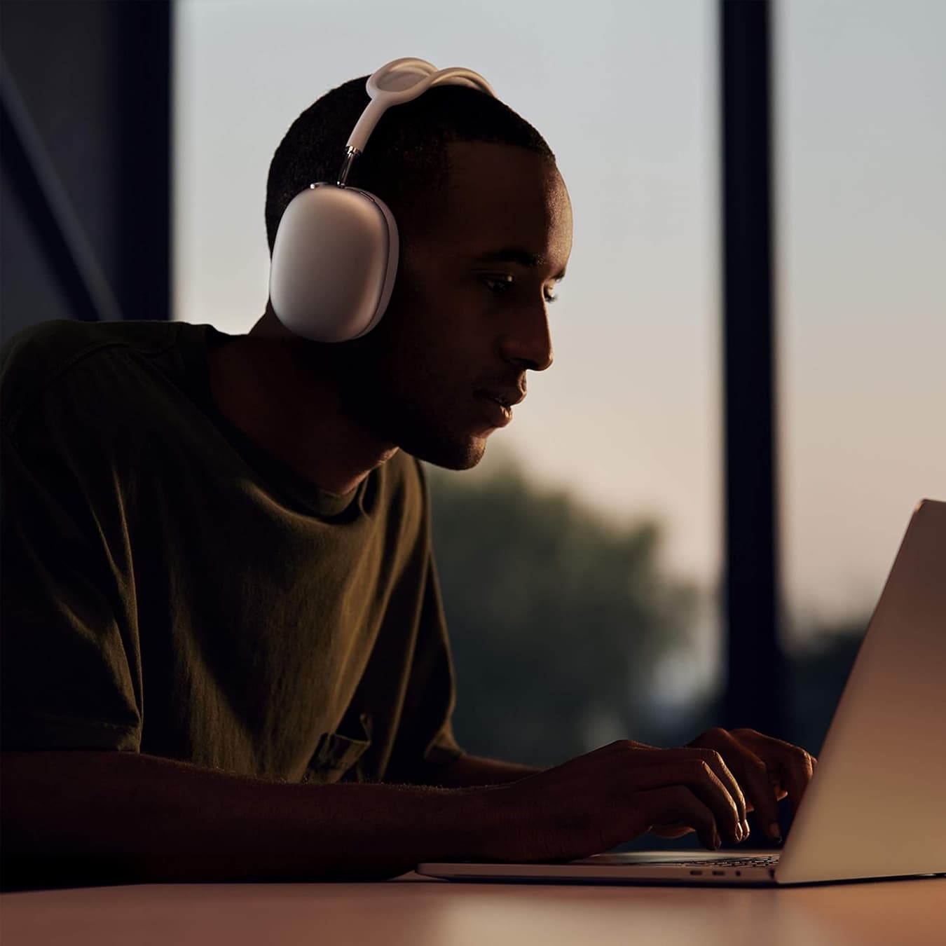 AirPods Max Wireless Over¡ªEar Headphones