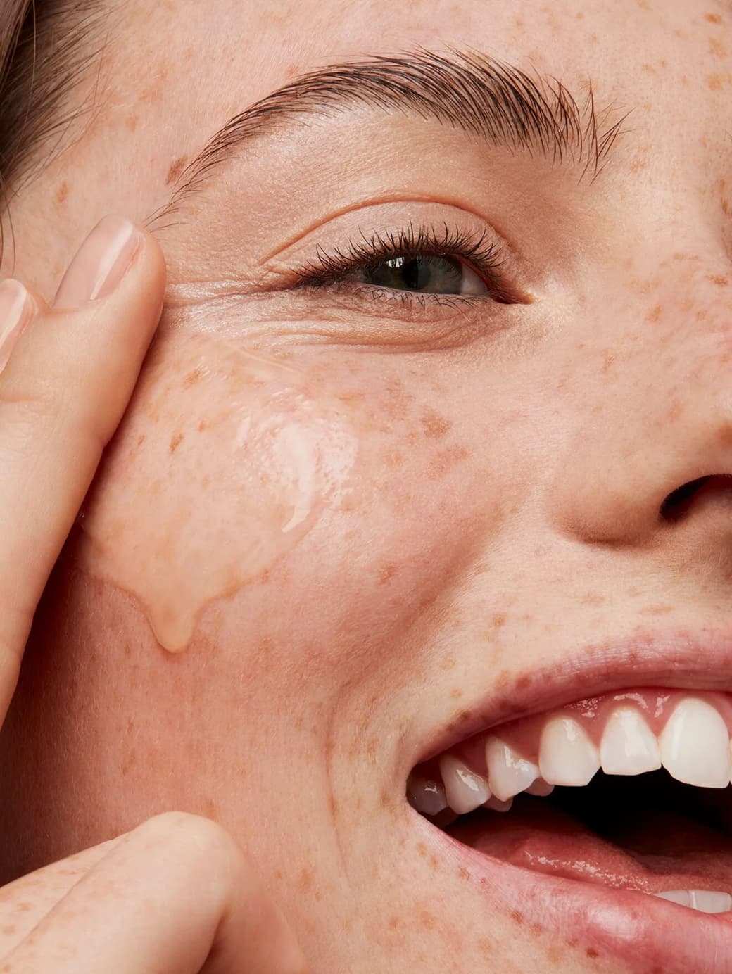 Futuredew¡ªMoisturizes the Skin