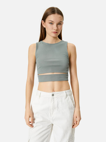 Short-Fit Sporty Round Neck T-shirt